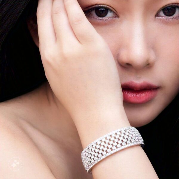 Luxurious Limited edition Diamond bracelet